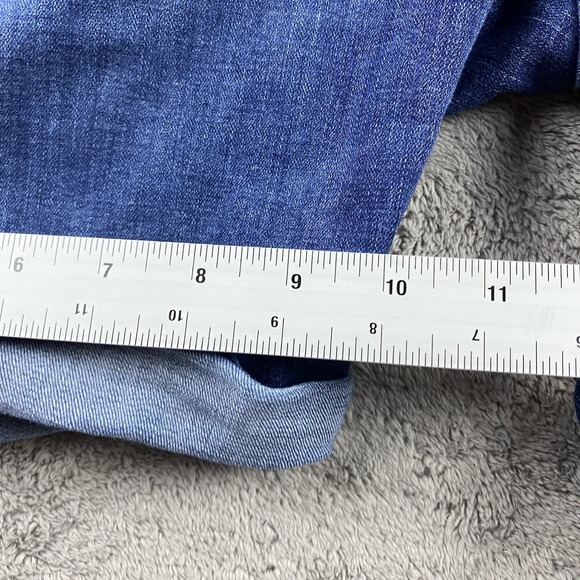 Levis Classic Bermuda Jean Shorts Womens 24W Blue Cuffed‎ Denim - Picture 5 of 16